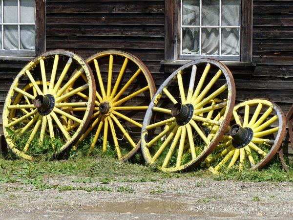 wagon-wheels-2876555_960_720